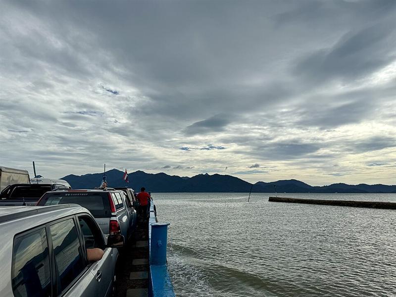 Koh Chang car ferry pier crossing from Trat